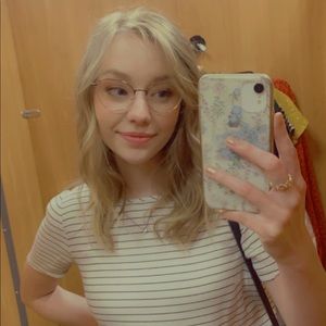 Meet your Posher, Lauren